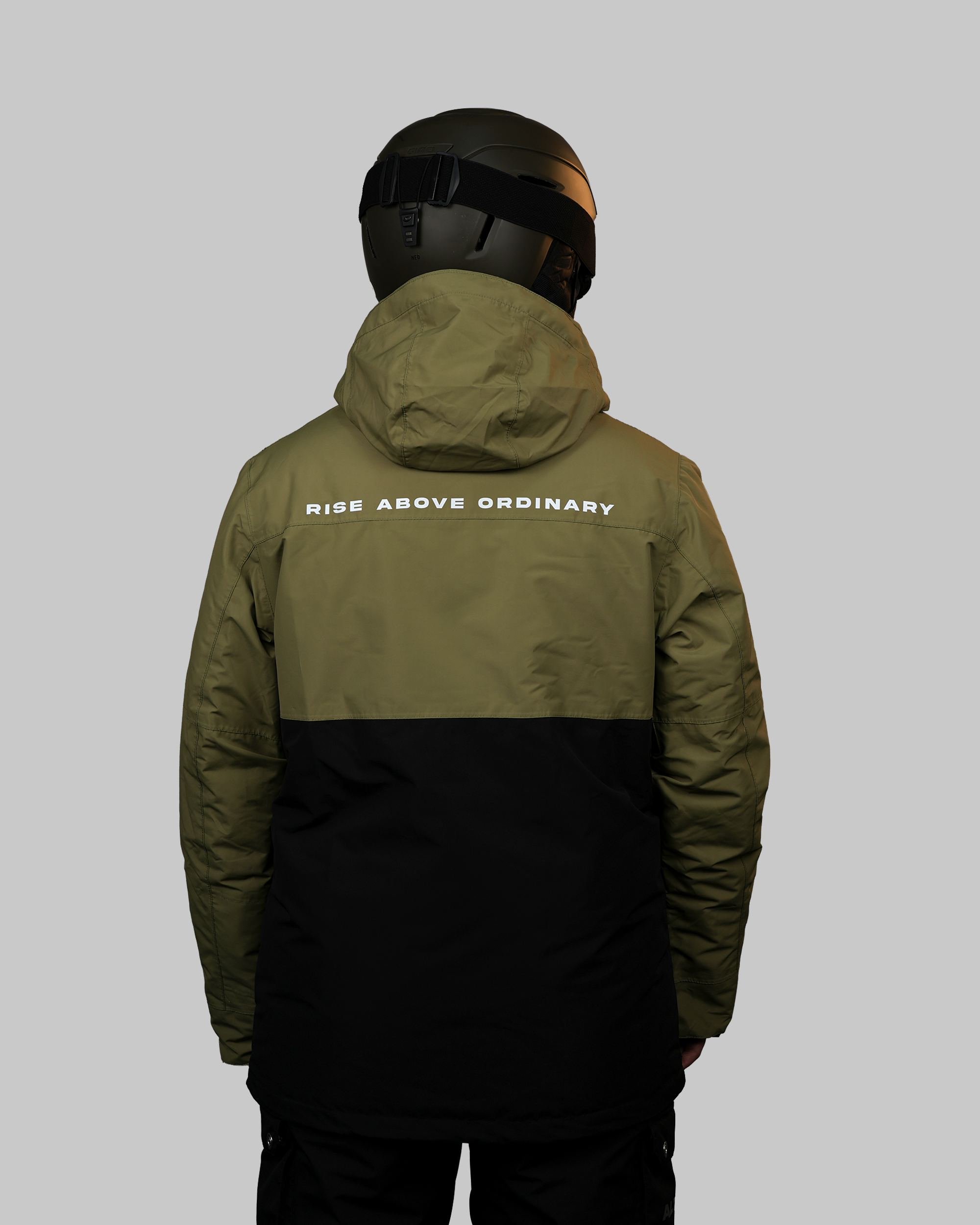 #Color_Black & Olive Green